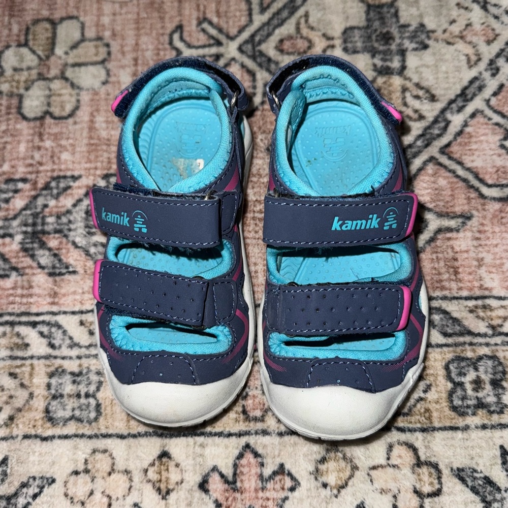 Kamik Toddler Girl Shoes (Size 6) - Like New